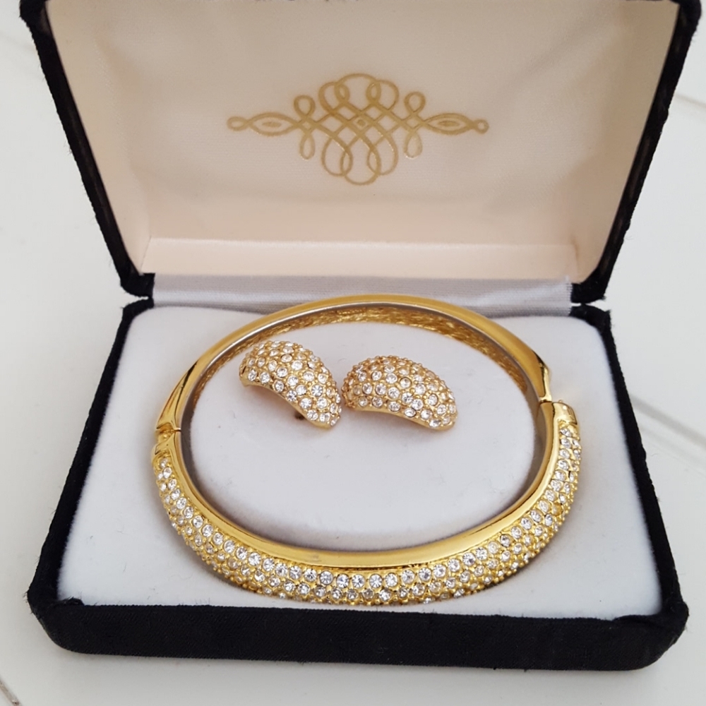 Bracelet & Earrings Set